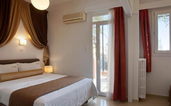 Metropolis Hotel