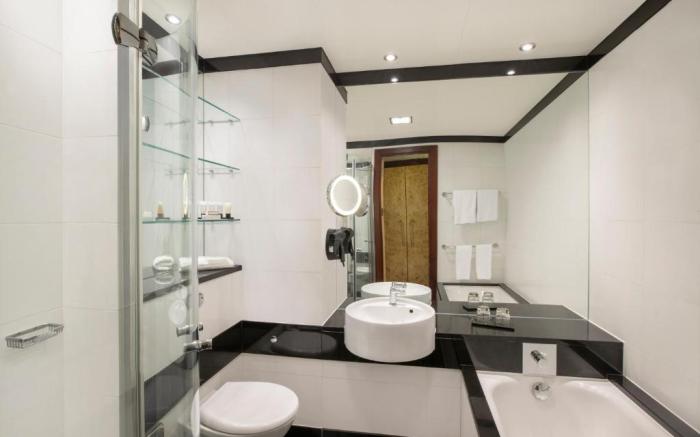 Leonardo Royal Hotel London St Paul