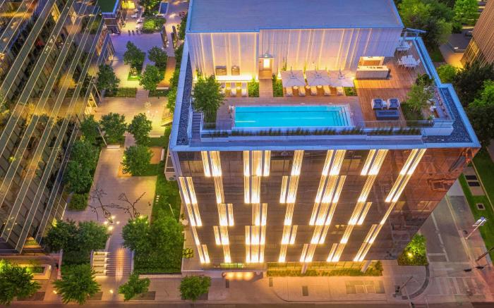 HALL Arts Hotel Dallas, Curio Collection by Hilton