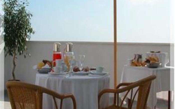 Sea Lion Hotel
