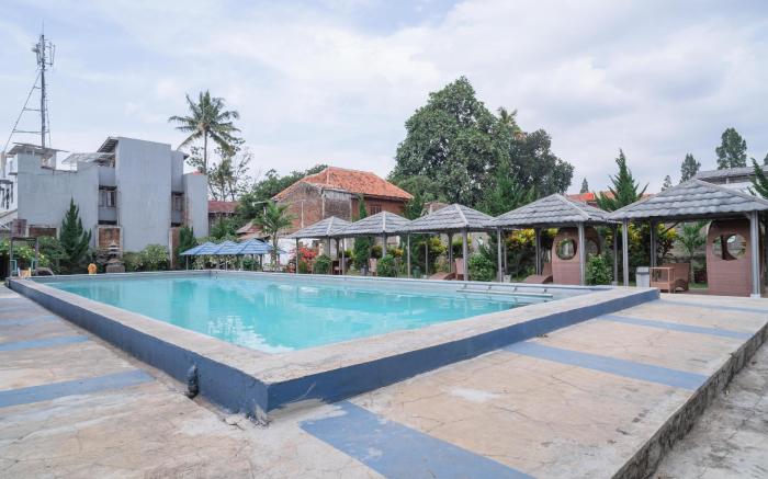 Koolkost syariah near Simpang Dago