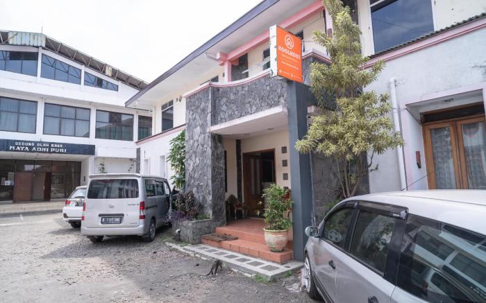 Koolkost syariah near Simpang Dago