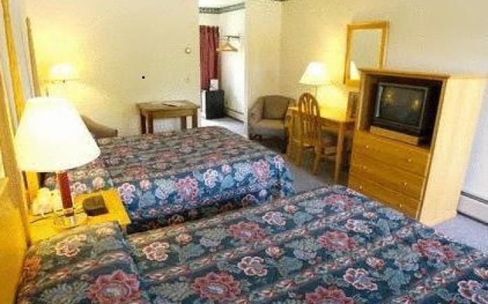 Sun & Ski Inn and Suites