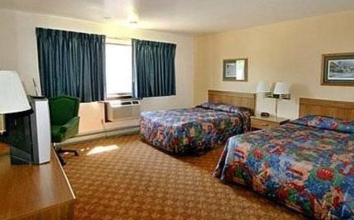 Rodeway Inn & Suites Madison East