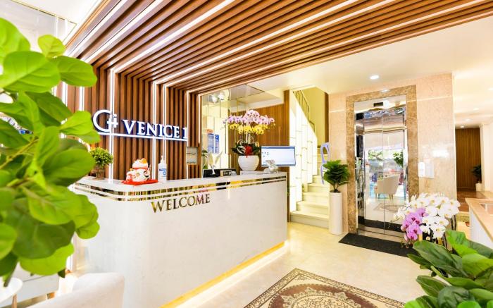 Venice 1 Hotel