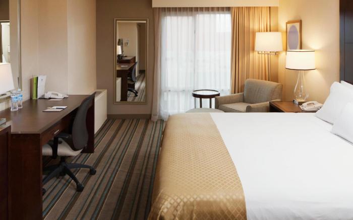 DoubleTree by Hilton Hotel Chicago - North Shore Conference Center