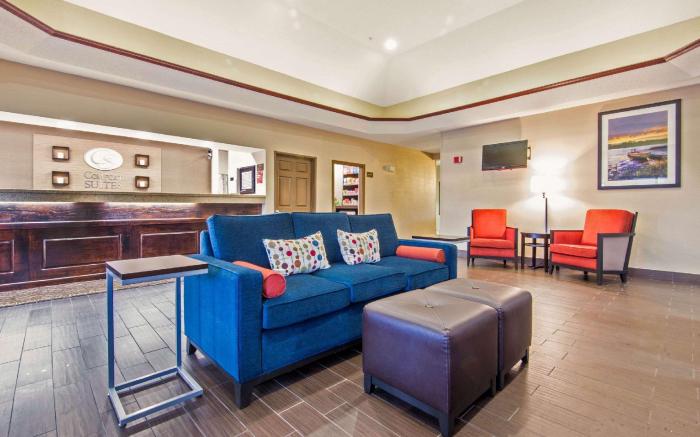 Comfort Suites Rochester Henrietta University Area