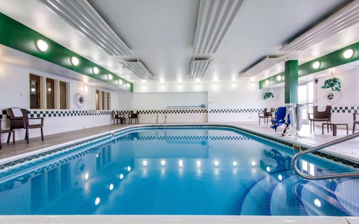 Comfort Suites Rochester Henrietta University Area