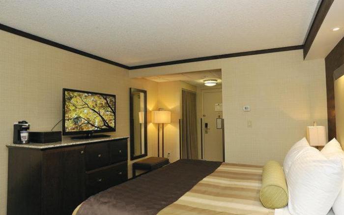 Best Western Premier Denham Inn and Suites