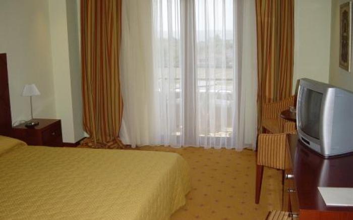 Nefeli Hotel