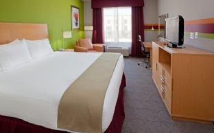 Holiday Inn Express Hotel & Suites Clute-Lake Jackson By IHG