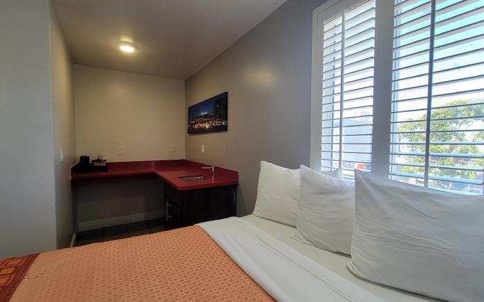 Presidio Parkway Inn