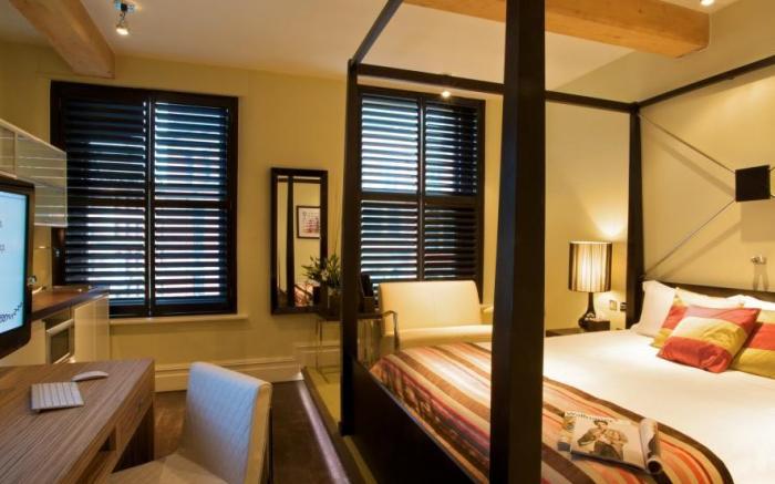 Roomzzz Manchester City