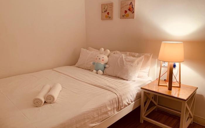 Secret Garden 9pax Rustic Homestay Near Jonker Chicken Rice Street Red House