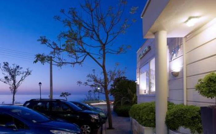 Irida Hotel