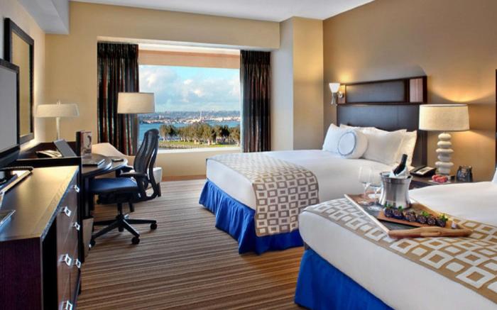 Hilton San Diego Bayfront