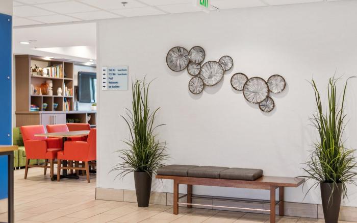 Holiday Inn Express West Valley City By IHG