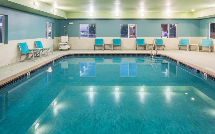 Holiday Inn Express Warrenton Hotel By IHG