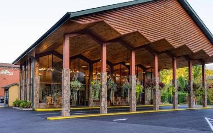 River Terrace Resort and Convention Center