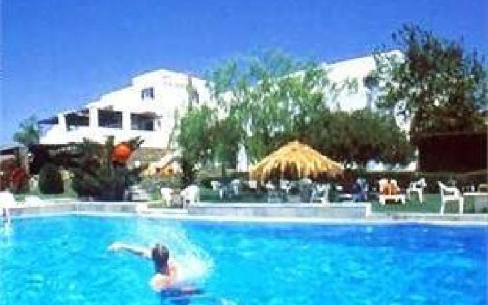 Silver Rocks Hotel