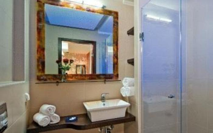 Steris Elegant Beach Hotel