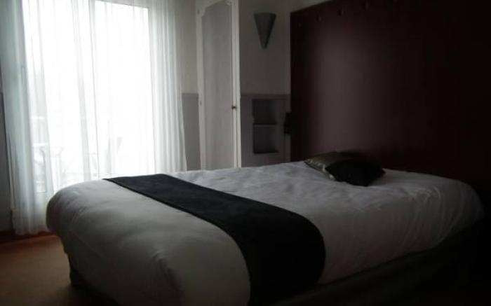 Contact Hotel Le Moulin Neuf Chantonnay