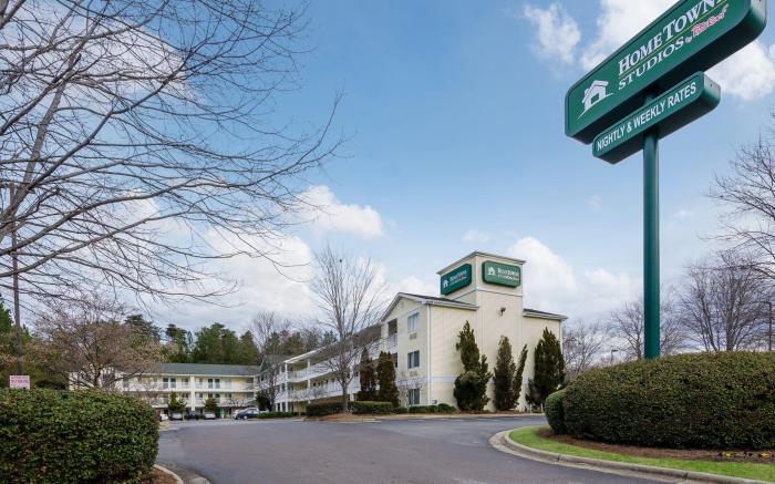 HomeTowne Studios Winston-Salem - University Pkwy