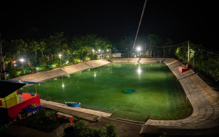 Panther Jungle Stay
