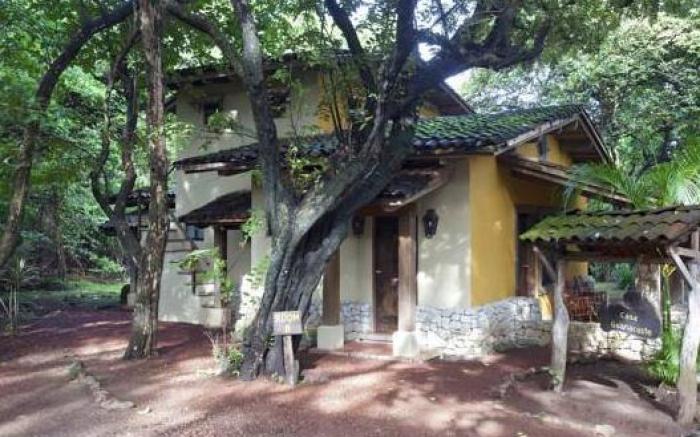Hacienda La Pacifica Eco-Lodge