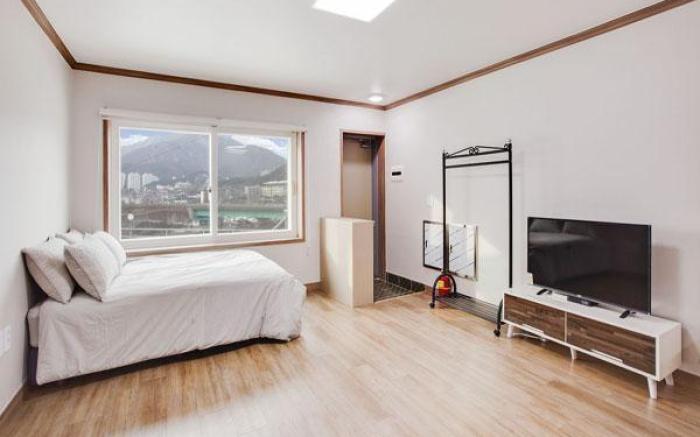 Gapyoeng New Cheongpyeong Pension