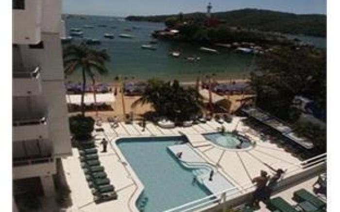 Acamar Beach Resort