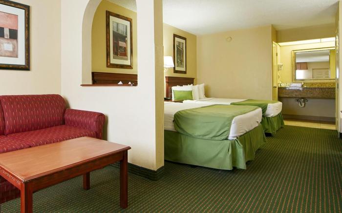 Baymont by Wyndham Orlando East