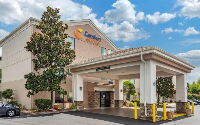 Comfort Suites