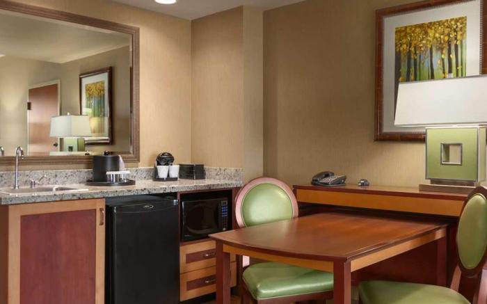 Embassy Suites by Hilton Omaha La Vista Hotel & Conference Center