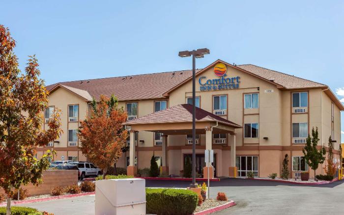 Comfort Inn & Suites Airport Convention Center