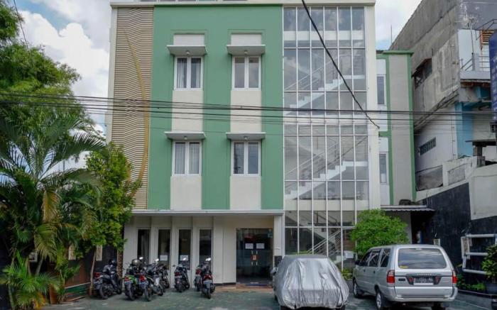 RedDoorz near Lempuyangan Train Station