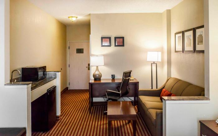 Comfort Suites Raleigh Walnut Creek