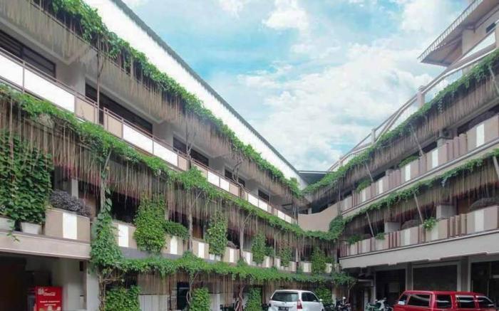 Hotel Lestari Near Lippo Plaza Mall Jember Mitra RedDoorz
