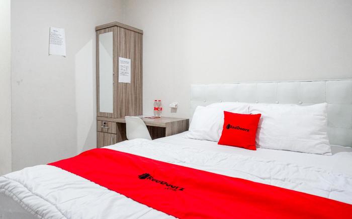 RedDoorz Syariah near UNSOED