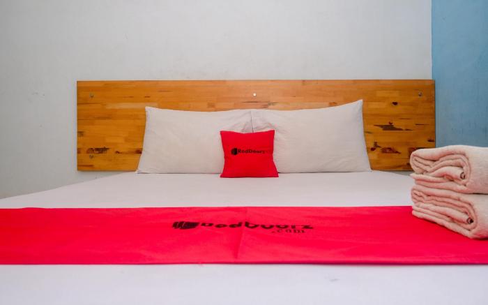 RedDoorz @ Jalan Brigjend Katamso Medan 2