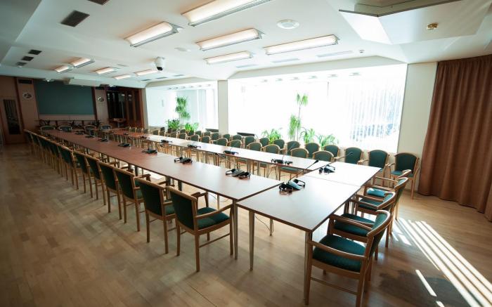 Jolly Alon Hotel & Business Center