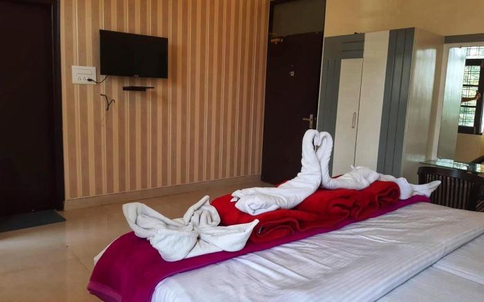 Hotel Laxman Jhula Regency