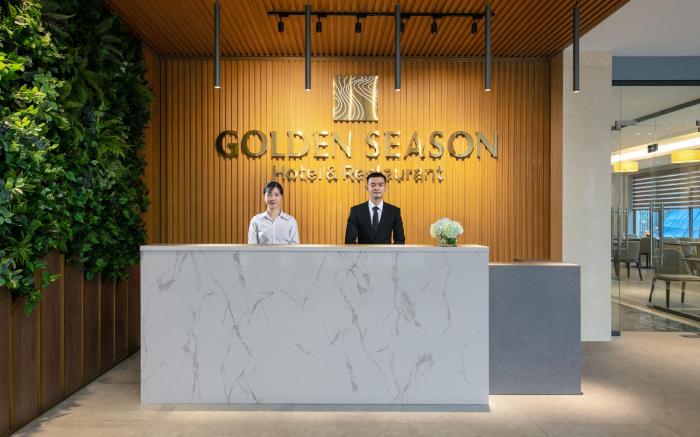Hotel Golden Season