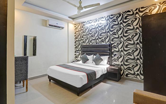 TOWNHOUSE THE HOTEL DIAMOND VASUNDHARA