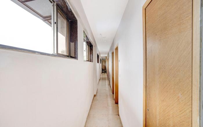 Hotel O Delight Inn Near Andheri Railway Station