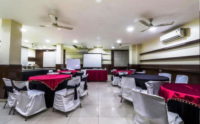 Hotel Mandakini Plaza
