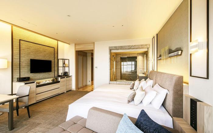 Biwako Hotel - Lakeside Hotspring Resort