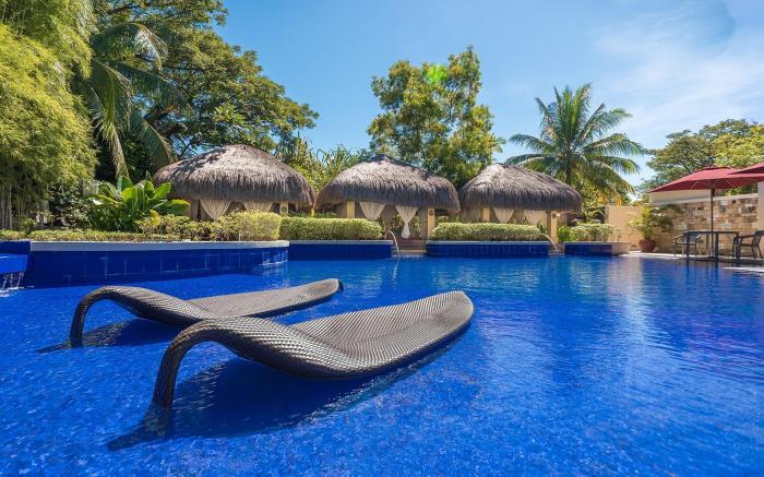 Crimson Resort and Spa Mactan, Cebu
