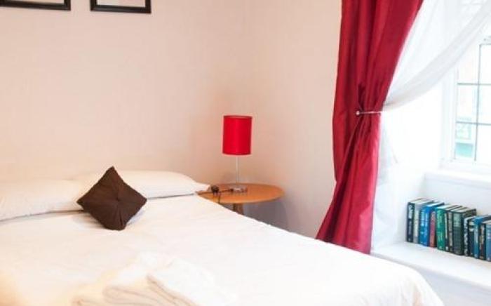 Huckleberrys Bar and Grill