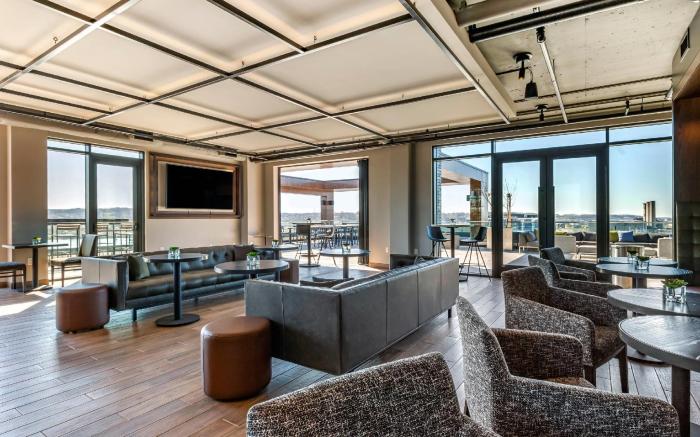 Cambria Hotel Washington D.C. Navy Yard Riverfront